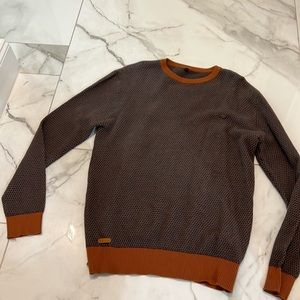 Aiopeson sweater